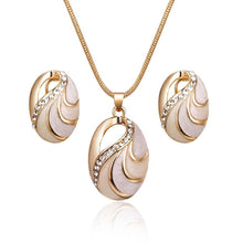 Load image into Gallery viewer, 18K Gold plated Shell Charms Jewelry Set MariaKinz