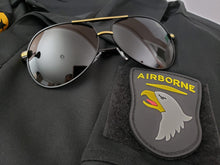 Load image into Gallery viewer, Advanced Aviator Photochromic Sunglasses HD Lens Black-Black Gold Highlights MariaKinz