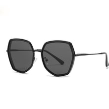 Load image into Gallery viewer, MariaKinz Sunglasses: Incroyable Noir MariaKinz
