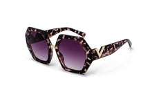 Load image into Gallery viewer, MariaKinz Sunglasses: Versa Leopard Frame Brown Gradient Lens MariaKinz