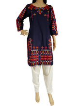 Load image into Gallery viewer, MariaKinz Woven Lawn Two Pc Tunic Top Kurta and Trouser Style113 MariaKinz