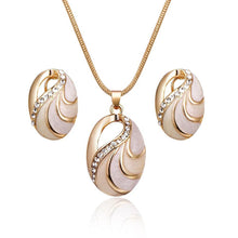 Load image into Gallery viewer, 18K Gold plated Shell Charms Jewelry Set MariaKinz
