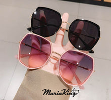 Load image into Gallery viewer, MariaKinz Sunglasses: Incroyable Noir MariaKinz
