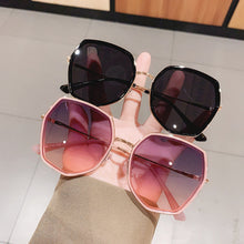 Load image into Gallery viewer, MariaKinz Sunglasses: Oversized Incroyable Pink Gray MariaKinz