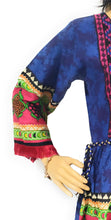 Load image into Gallery viewer, MariaKinz Tunics Ethnic Style One size Bohemian Tops Blue Pattern MariaKinz
